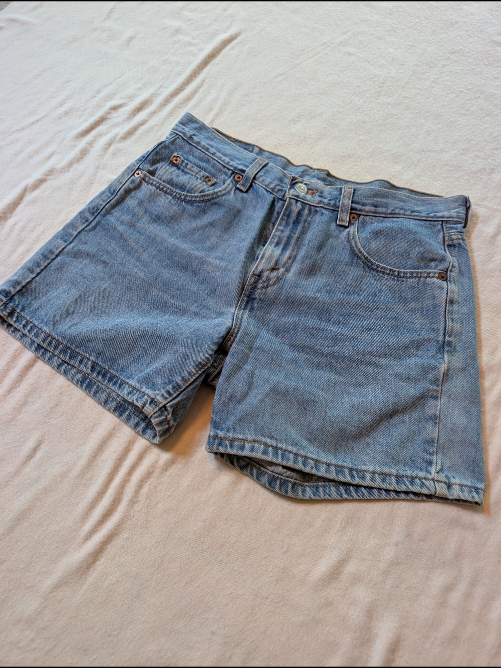 Levi's Denim High-Rise Women’s Jean Shorts in Light Wash Size 10